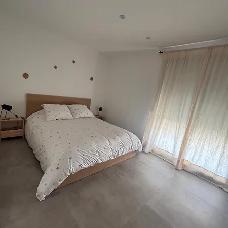 Dima - Piscine Chauffee Climatisation Barbecue Petanque