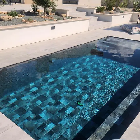 Dima - Piscine Chauffee Climatisation Barbecue Petanque Calenzana