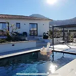 Vila Dima - Piscine Chauffee Climatisation Barbecue Petanque