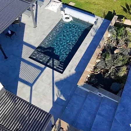 Dima - Piscine Chauffee Climatisation Barbecue Petanque *