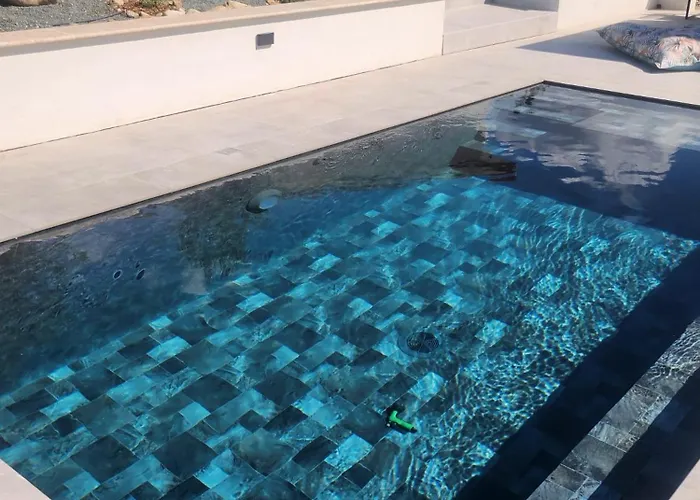 Dima - Piscine Chauffee Climatisation Barbecue Petanque Calenzana