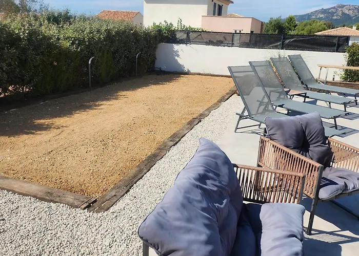 Dima - Piscine Chauffee Climatisation Barbecue Petanque * Calenzana