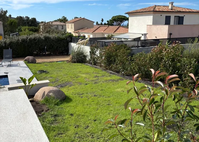 Dima - Piscine Chauffee Climatisation Barbecue Petanque