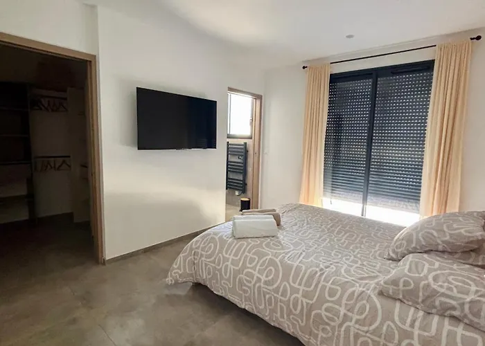 Vila Dima - Piscine Chauffee Climatisation Barbecue Petanque *