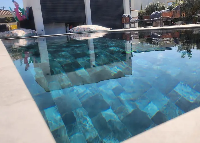 Dima - Piscine Chauffee Climatisation Barbecue Petanque Vila